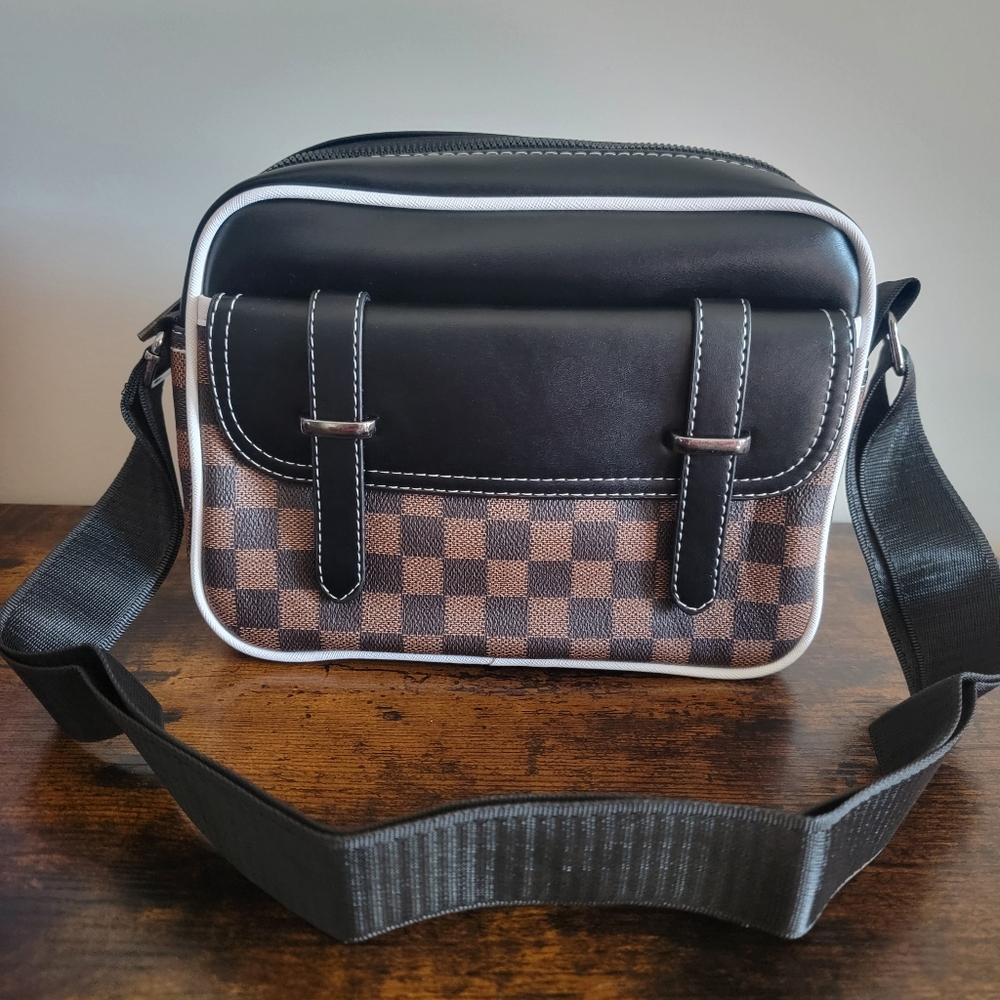 Stylish Brown Checkered Crossbody Bag Unisex